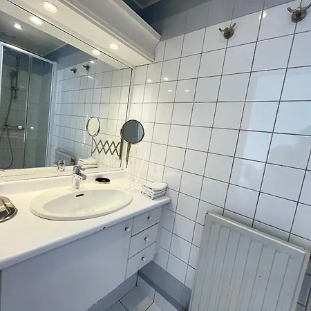Nid D Aigle, 2 Stations From Paris, Charming Floor Bright, Fully Equipped, Washing Machine High Speed Fibre Wifi *