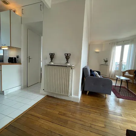 Nid D Aigle, 2 Stations From Paris, Charming Floor Bright, Fully Equipped, Washing Machine High Speed Fibre Wifi * Bois-Colombes