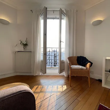 Apartament Nid D Aigle, 2 Stations From Paris, Charming Floor Bright, Fully Equipped, Washing Machine High Speed Fibre Wifi