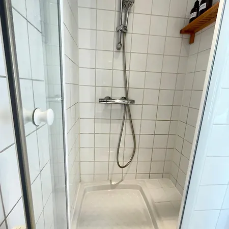 Apartament Nid D Aigle, 2 Stations From Paris, Charming Floor Bright, Fully Equipped, Washing Machine High Speed Fibre Wifi